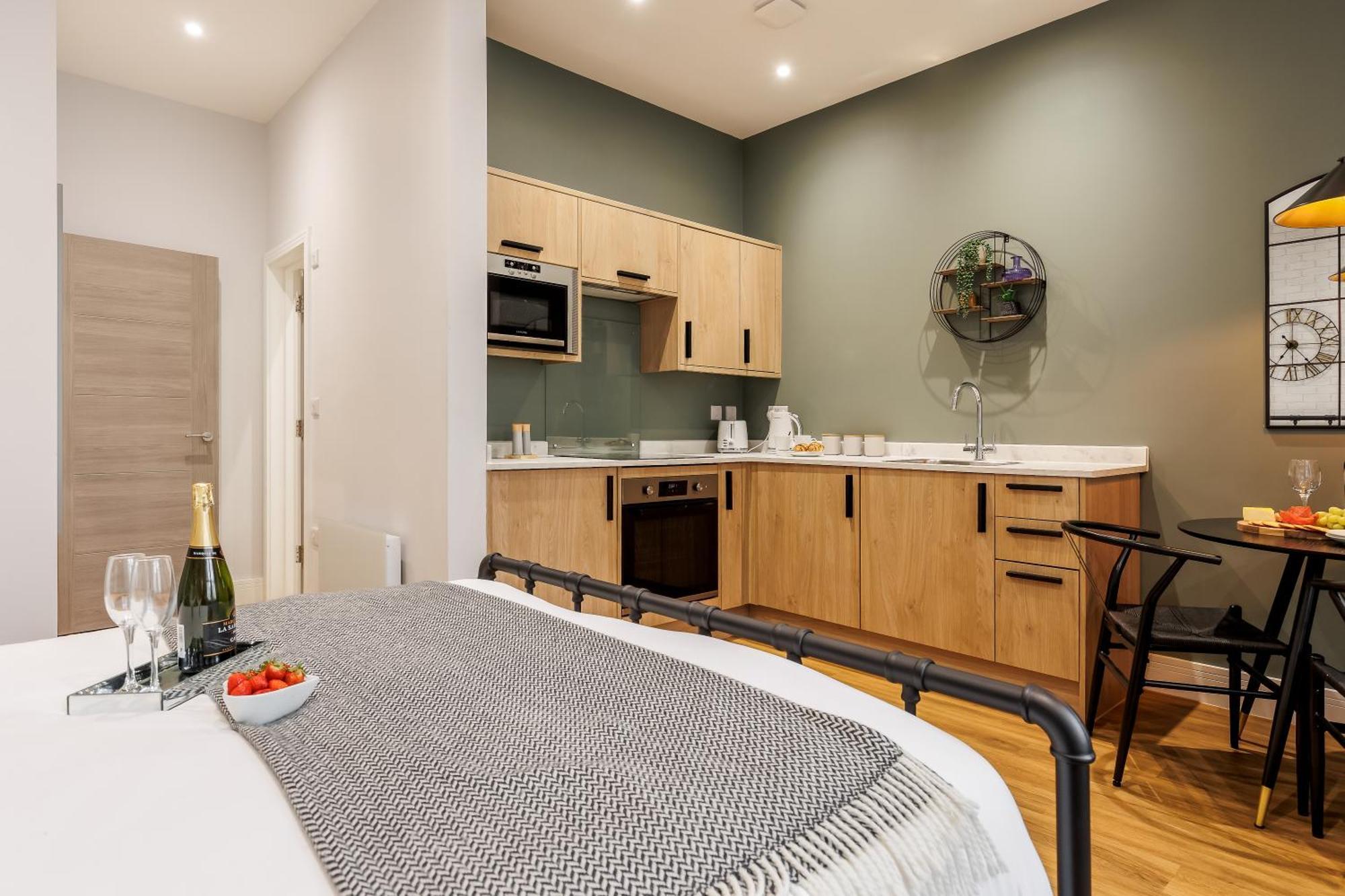 Sea Breeze - Coast Apartment Борнмът Екстериор снимка